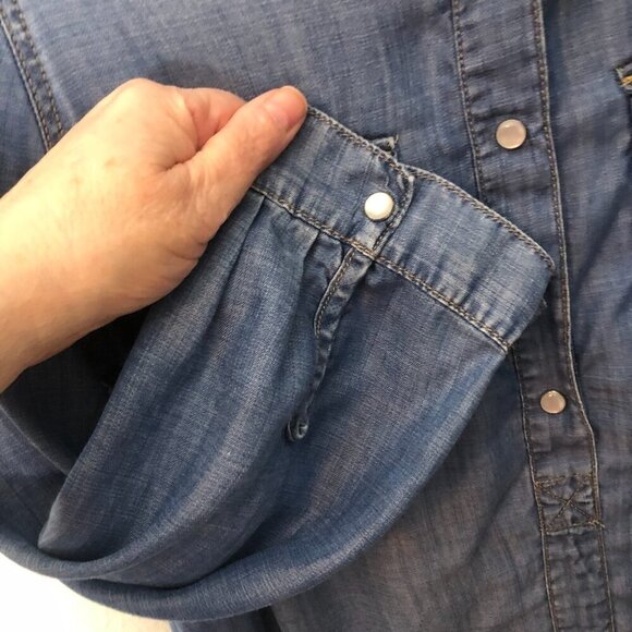 H&M Mama Maternity Denim Shirt Dress Womens Medium Pearl Snaps 3/4 Sleeve Boho - Picture 8 of 11